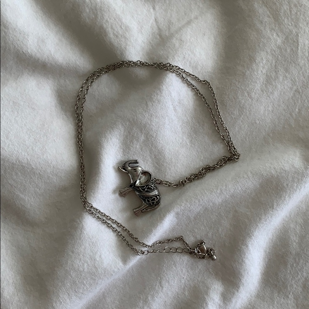 Forever 21 Elephant Necklace